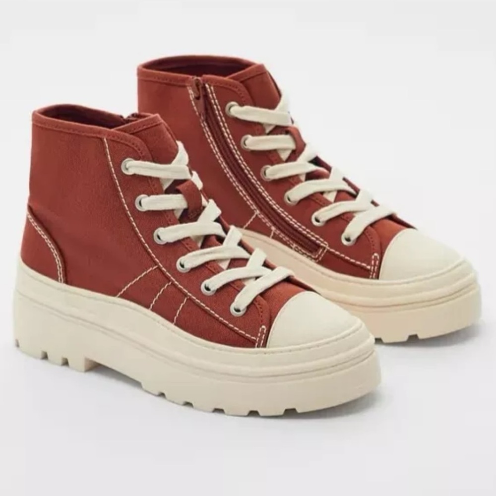 ZARA Chunky Sneaker Boots Size EU 33 Rust & Cream Zip-Up Booties